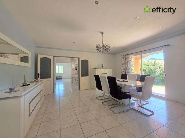 Maison
         8 pièces
        - 245 m² Exclusivité 400 000 € *