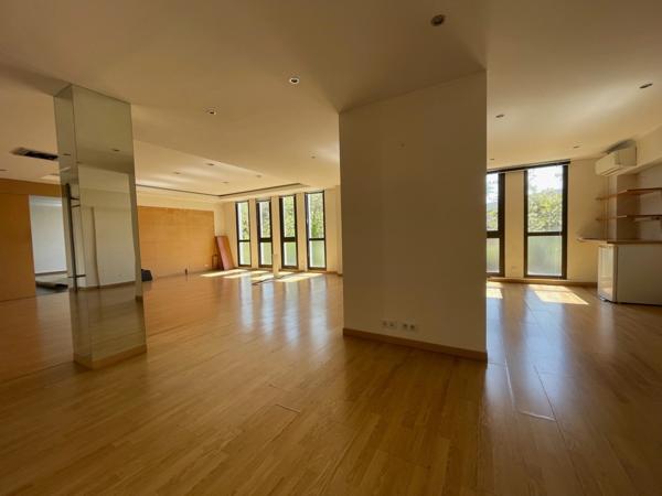 Grand Bureau 116m2 à vendre MOUGINS (06) - libre de suite