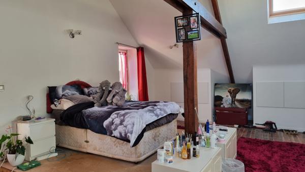 MORBIHAN, Méneac, Maison de village mitoyenne de 4 chambres avec un fort potentiel