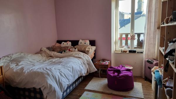 MORBIHAN, Méneac, Maison de village mitoyenne de 4 chambres avec un fort potentiel