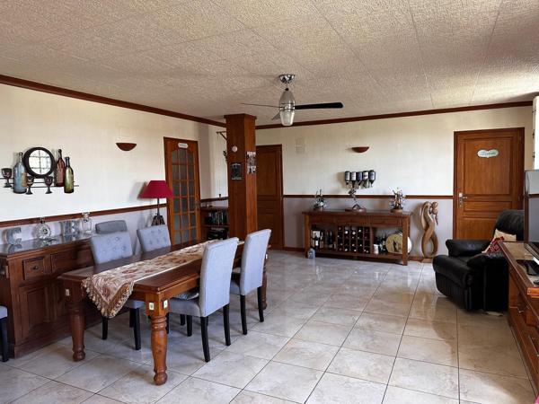 Maison familiale 160 m² hab. - Garage - Sous-Sol - Piscine