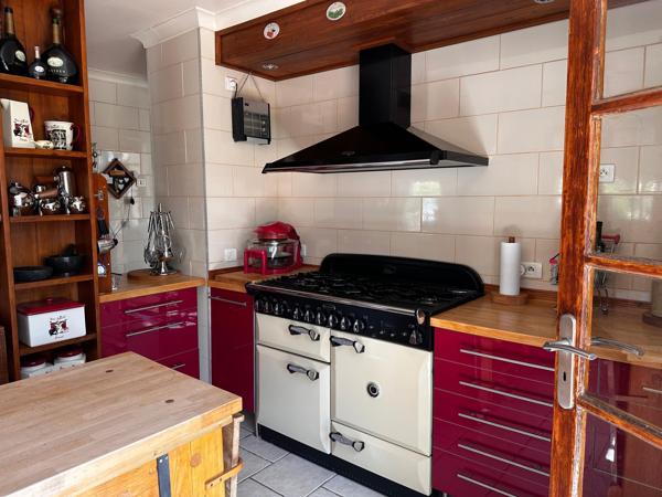 Maison familiale 160 m² hab. - Garage - Sous-Sol - Piscine