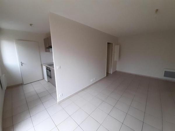 Appartement à louer 2 pièces 53.6m²