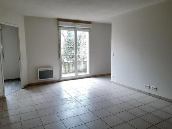 Appartement à louer 2 pièces 53.6m²