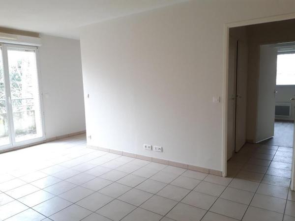 Appartement à louer 2 pièces 53.6m²