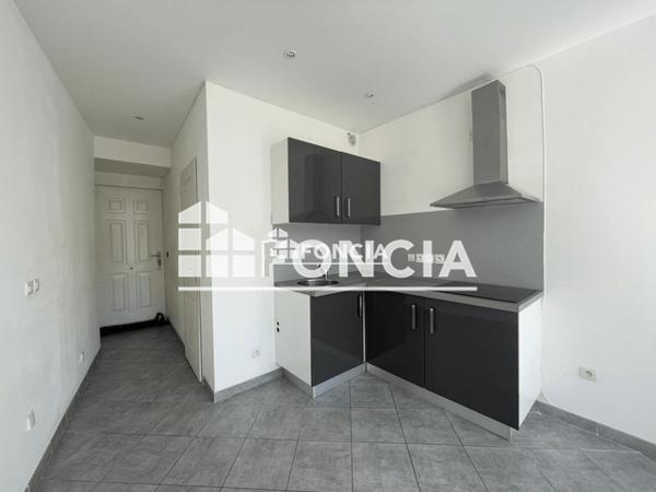 Location Studio 22.7 m² - 18 AVENUE DE PAVIOT Voiron 38500
