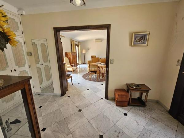 Vente                                                      Villa
                        
                     5 pièces                      140 m2                     à Saint-Raphaël