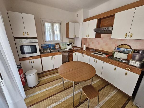Vente                                                      Villa
                        
                     5 pièces                      140 m2                     à Saint-Raphaël