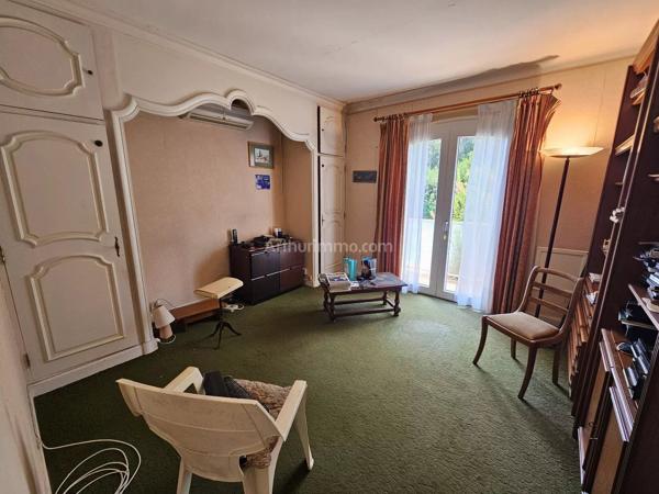Vente                                                      Villa
                        
                     5 pièces                      140 m2                     à Saint-Raphaël