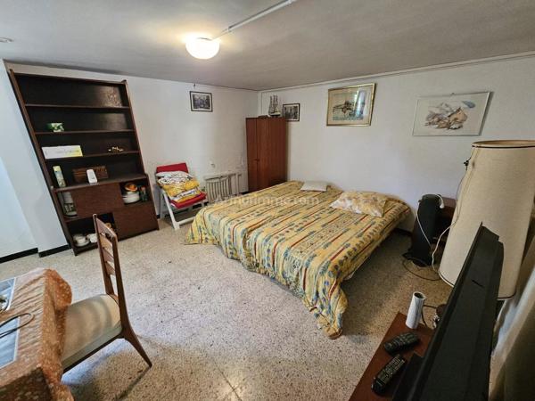Vente                                                      Villa
                        
                     5 pièces                      140 m2                     à Saint-Raphaël