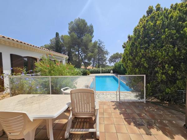 Vente                                                      Villa
                        
                     5 pièces                      140 m2                     à Saint-Raphaël
