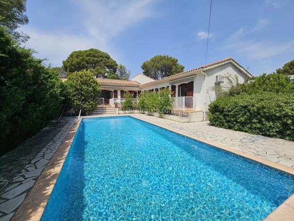 Vente                                                      Villa
                        
                     5 pièces                      140 m2                     à Saint-Raphaël