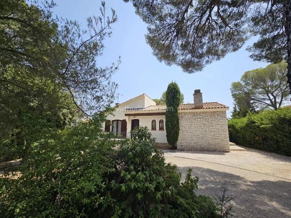 Vente                                                      Villa
                        
                     5 pièces                      140 m2                     à Saint-Raphaël