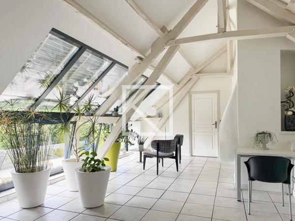 BELLE MAISON EN PIERRE AVEC GRANGE ET STUDIO