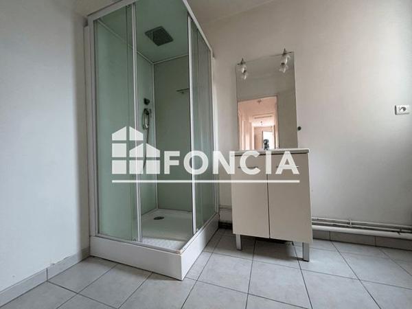 Location Appartement 4 pièces 75.4 m² - 12 BIS AVENUE DE LA LIBERATION Villemandeur 45700