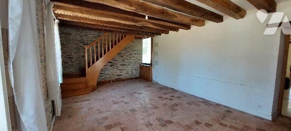 SAINTES-GEMMES-SUR-LOIRE, MAISON DE CARACTERE NICHEE AU SEIN D'UN PARC ARBORE DE 7.500 M²