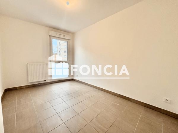 Location Appartement 3 pièces 60.6 m² - 70 BOULEVARD BAUCHIERE Toulon 83000