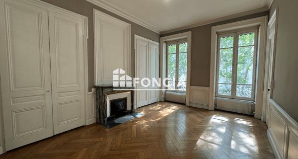Location Appartement 3 pièces 101.62 m² - Lyon 69006