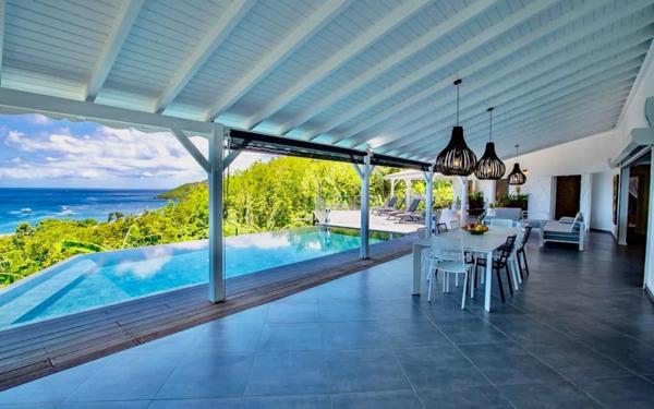 Maison à vendre    6 pièces •  Bouillante