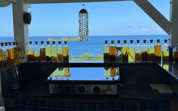 Maison à vendre    6 pièces •  Bouillante