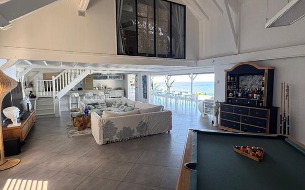 Maison à vendre    6 pièces •  Bouillante