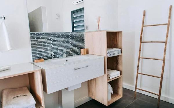 Maison à vendre    6 pièces •  Bouillante