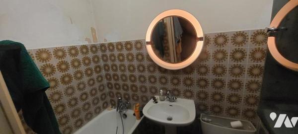 2 pièces dans immeuble de caractère