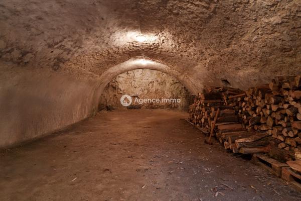 À vendre - Maison traditionnelle, 7 pièces située à Monts (37260)