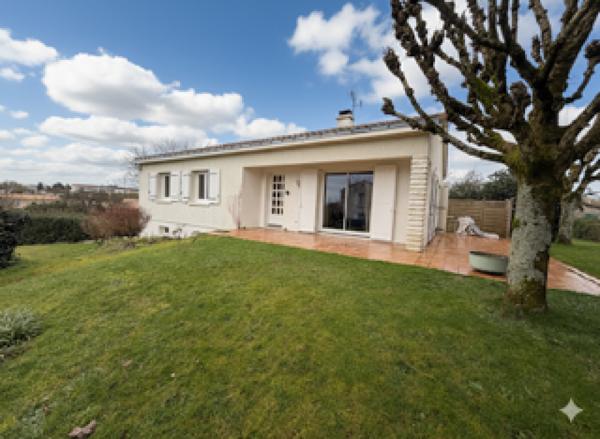 Maison  7 pièce(s)  5 chambre(s)  143 m²