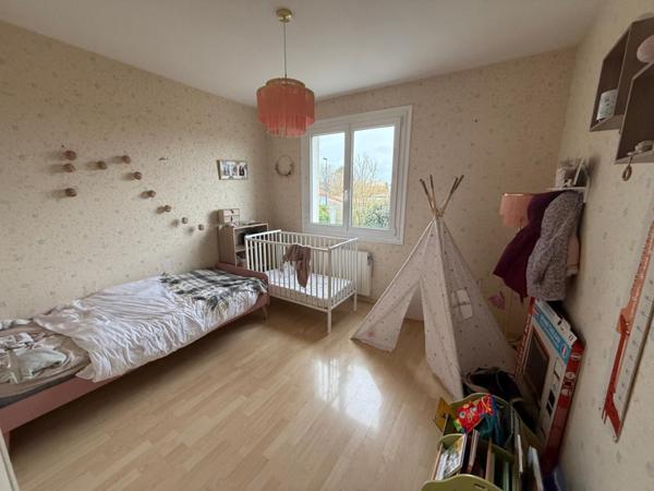 Maison  7 pièce(s)  5 chambre(s)  143 m²