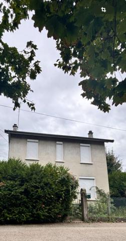 Grande maison avec potentiel ? idéal famille ou projet locatif à La Tour-du-Pin