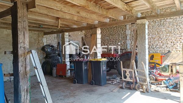 Ensemble immobilier composé d'une Grange en pierre à rénover 180m² + maisonnette 38m²