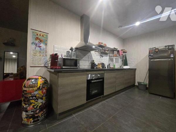 Immeuble à Vente à Anzin (59410) en Nord (59)

Venez découvrir cet immeuble de rapport compre...