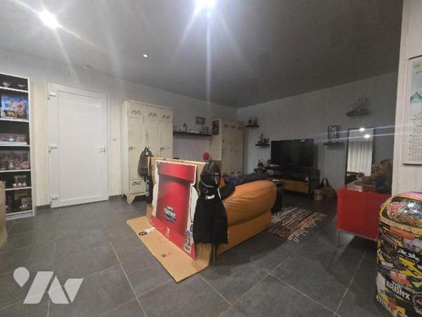 Immeuble à Vente à Anzin (59410) en Nord (59)

Venez découvrir cet immeuble de rapport compre...