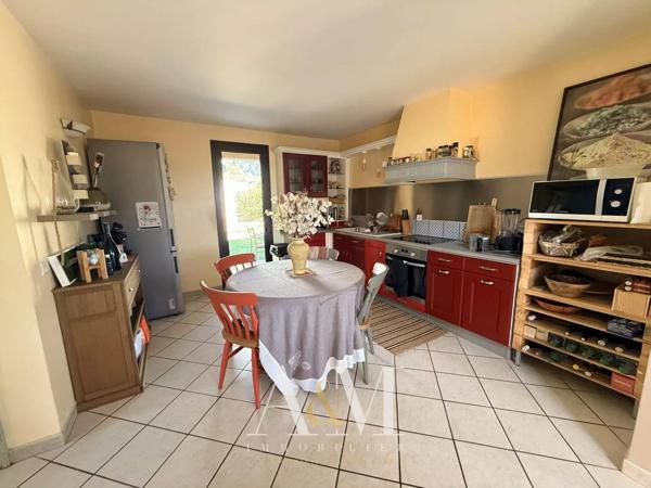 Villa T5 137 m² + garage 18 m² / 746 m² arboré