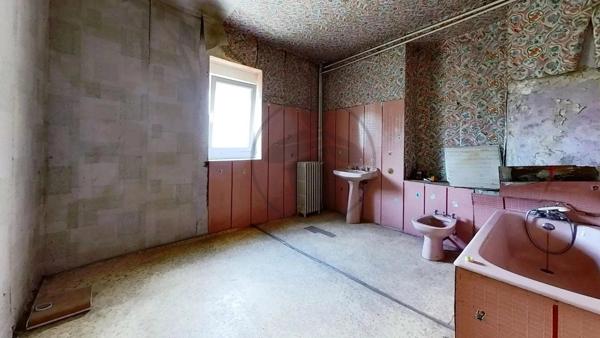 Vente Immeuble 18 pièces 237 m2 à Thil