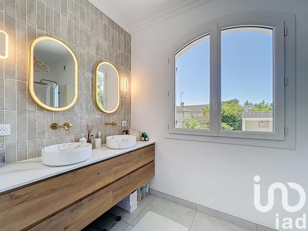 Maison à vendre 10 pièces 250 m² Villenave-d'Ornon