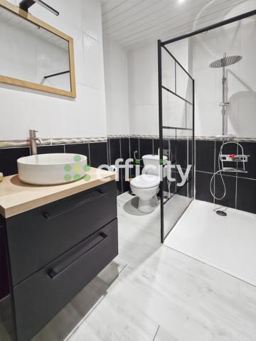 Maison
         4 pièces
        - 73 m² 199 000 € *