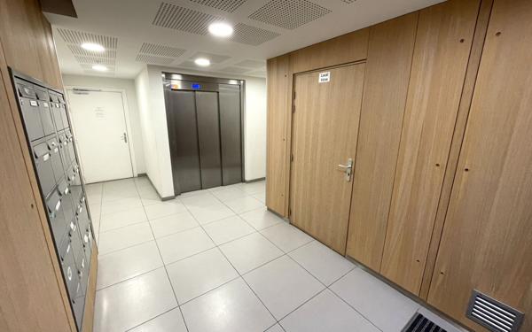 Appartement à vendre    2 pièces • 28 m2 Reims