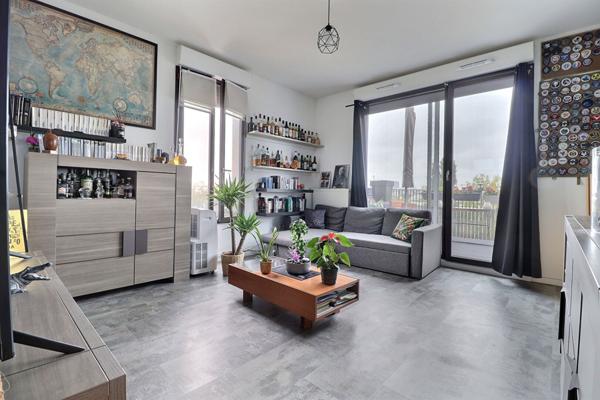 Appartement La Courneuve 3 pièce(s) 63 m2