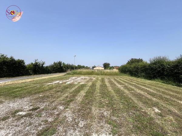 Terrain de 598 m² situé en zone U du PLUI Venez ...
