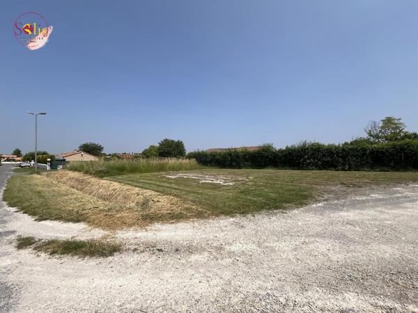 Terrain de 598 m² situé en zone U du PLUI Venez ...
