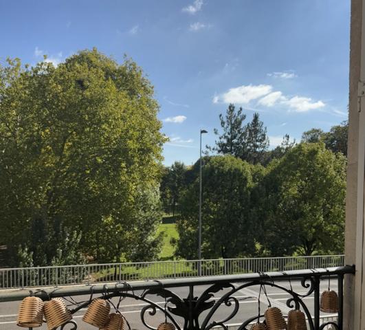 Duplex de charme avec vue imprenable sur la Pépinière – 90 m² au sol