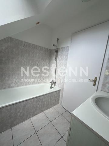 A LOUER - APPARTEMENT 1 CHAMBRE - CENTRE BOURG BIGNAN