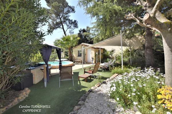 CUERS - VILLA STYLE MAS PROVENCAL 7 PIECES DONT 4 CHAMBRES ET 1 BUREAU - IMMENSE GARAGE - GRANDE REMISE - JARDIN PAYSAGE 2272 M² AVEC PISCINE, JACUZZI ET POOL HOUSE