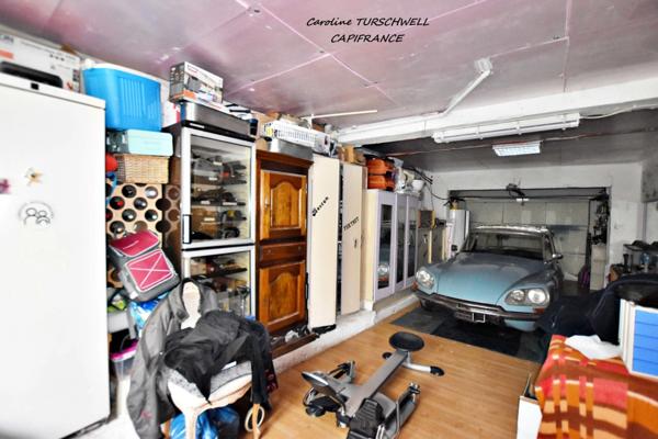 CUERS - VILLA STYLE MAS PROVENCAL 7 PIECES DONT 4 CHAMBRES ET 1 BUREAU - IMMENSE GARAGE - GRANDE REMISE - JARDIN PAYSAGE 2272 M² AVEC PISCINE, JACUZZI ET POOL HOUSE