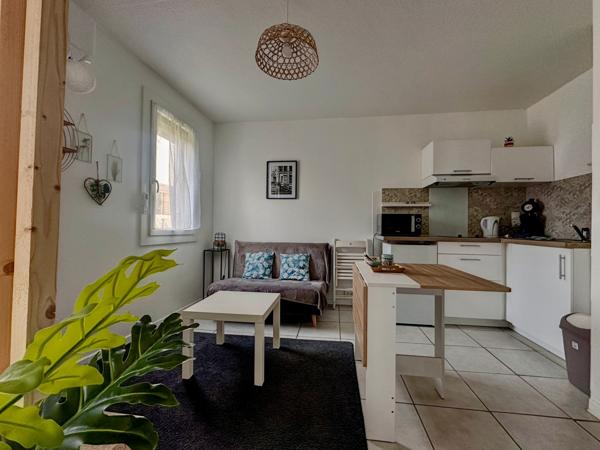 Villeneuve-sur-Lot (47300) Villeneuve-sur-Lot, dans résidence sécurisée , T1 bis rénové avec clim.