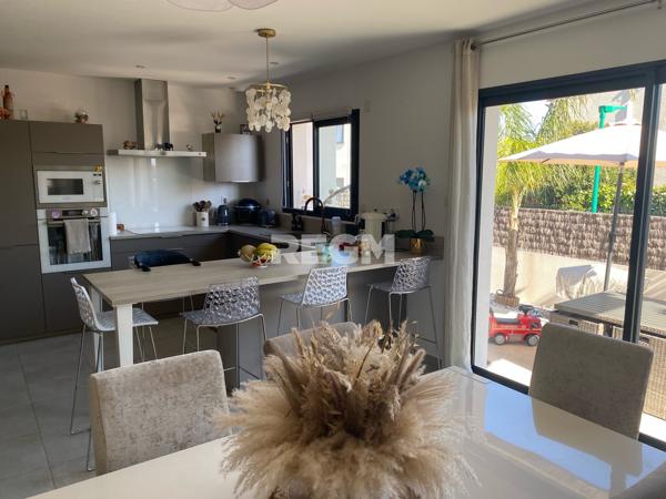 Saint-Jean-Lasseille (66300) 66300 saint jean lasseille proche Perpignan villa 4 pièces avec jardin et garage
