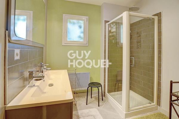 Domarin : Grande villa 266 m² avec studio indépendant, piscine et terrain 1 600 m²