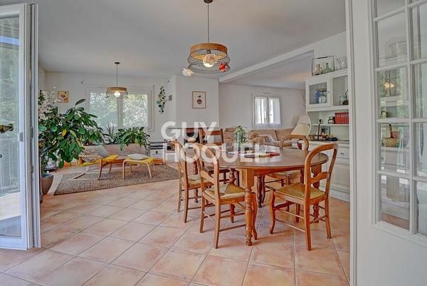 Domarin : Grande villa 266 m² avec studio indépendant, piscine et terrain 1 600 m²